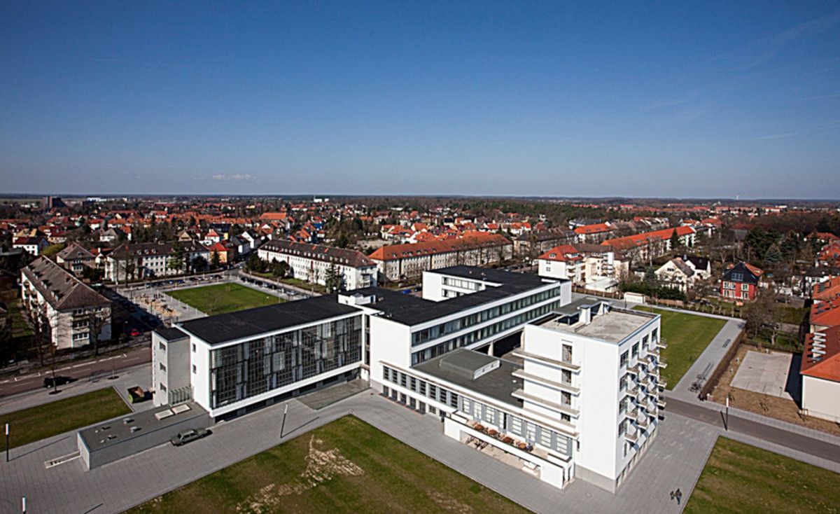 Kis Acélvázas épület Breuer Dessau