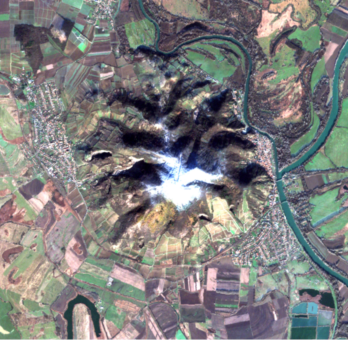 Tokaj és környéke a 2020. december 2-i Sentinel–2A valós színes űrfelvételen